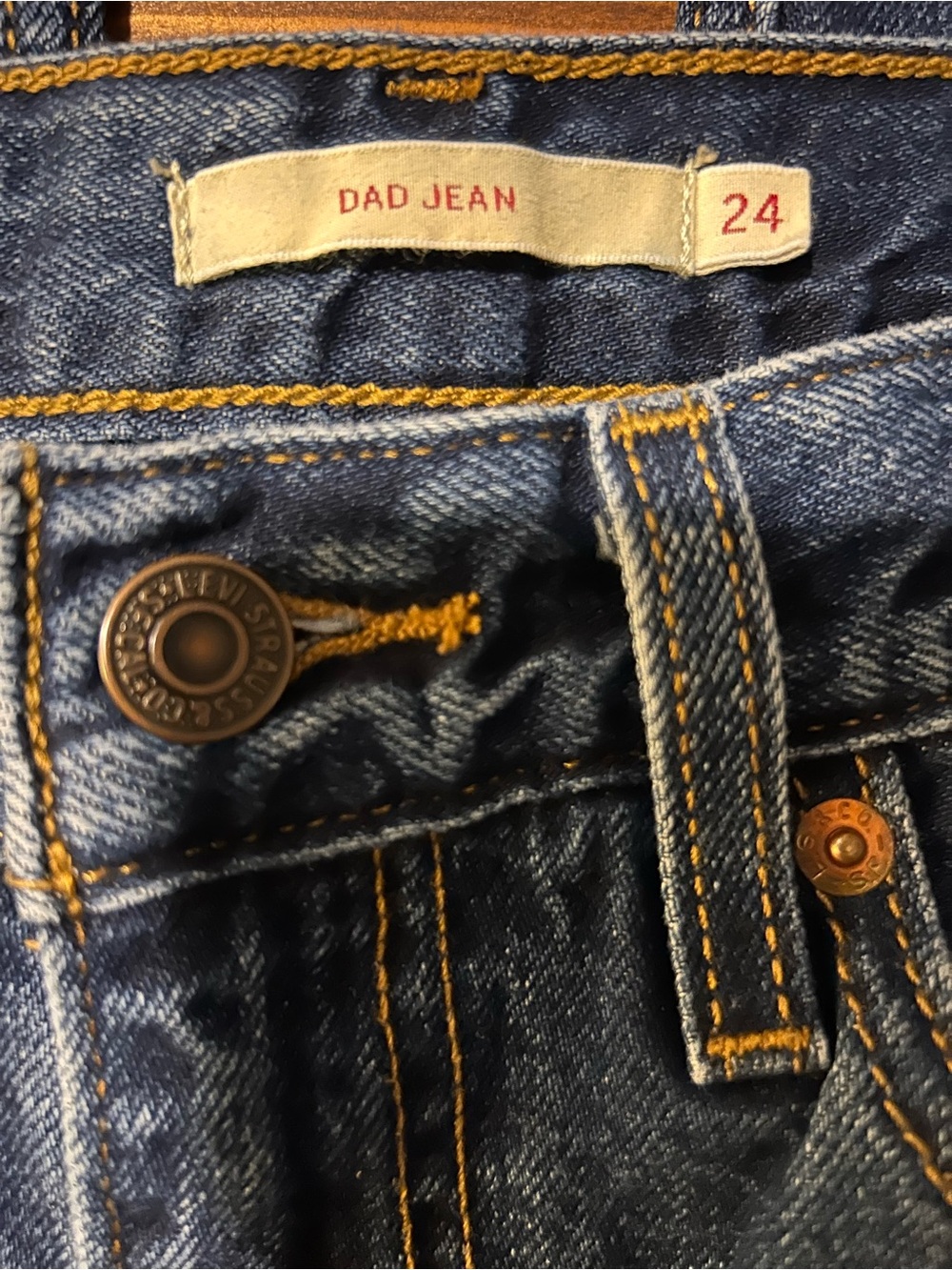 Levi's Women's Straight Leg Dad Jeans in Dark Blue Denim - Picture 6 of 7